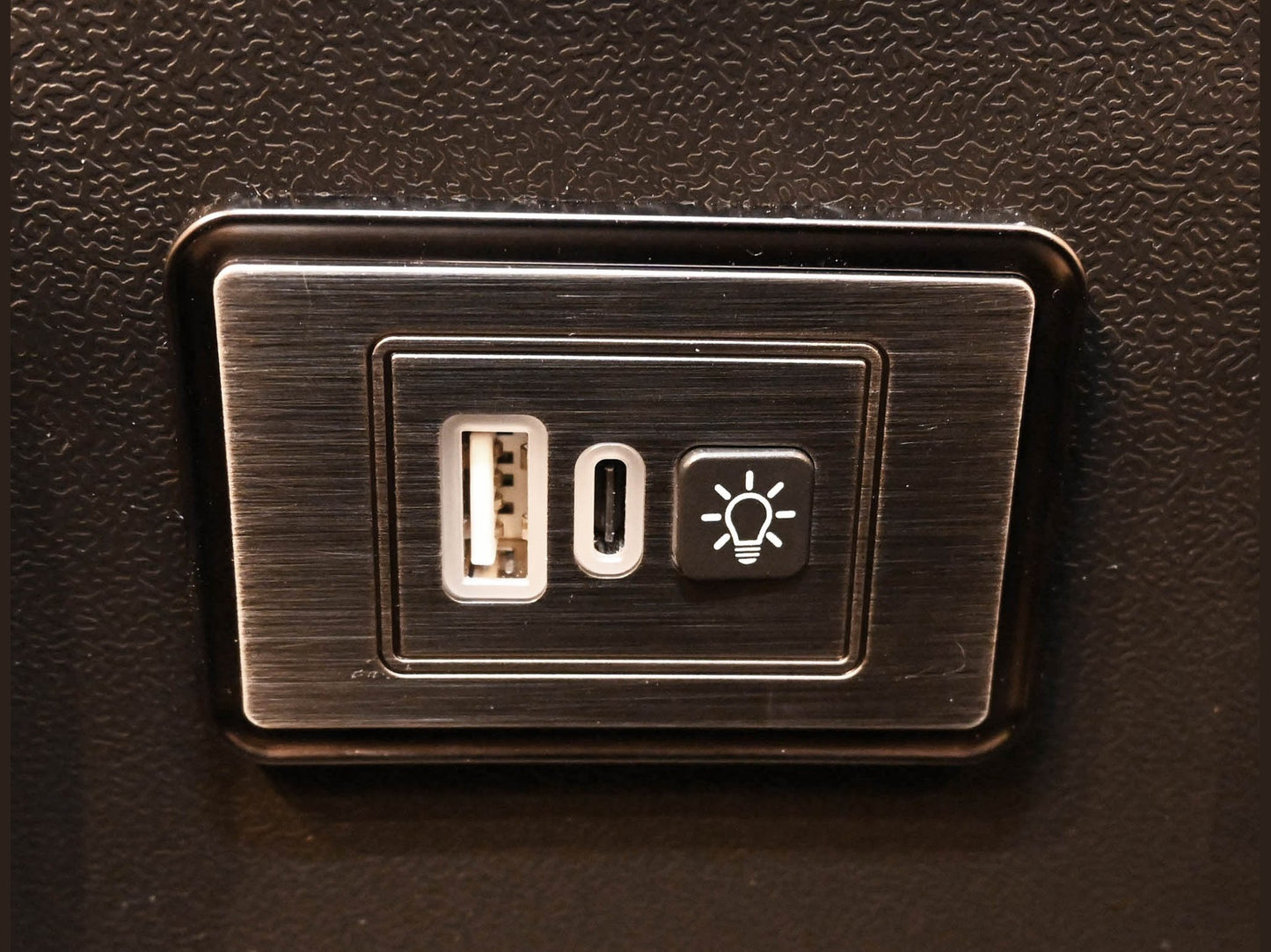 K-Motion 6-piece Power Reclining Sectional w/Console